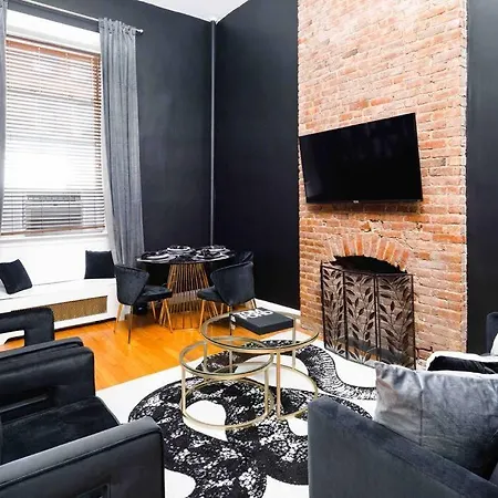 Spacious Studio In Brooklyn Heights